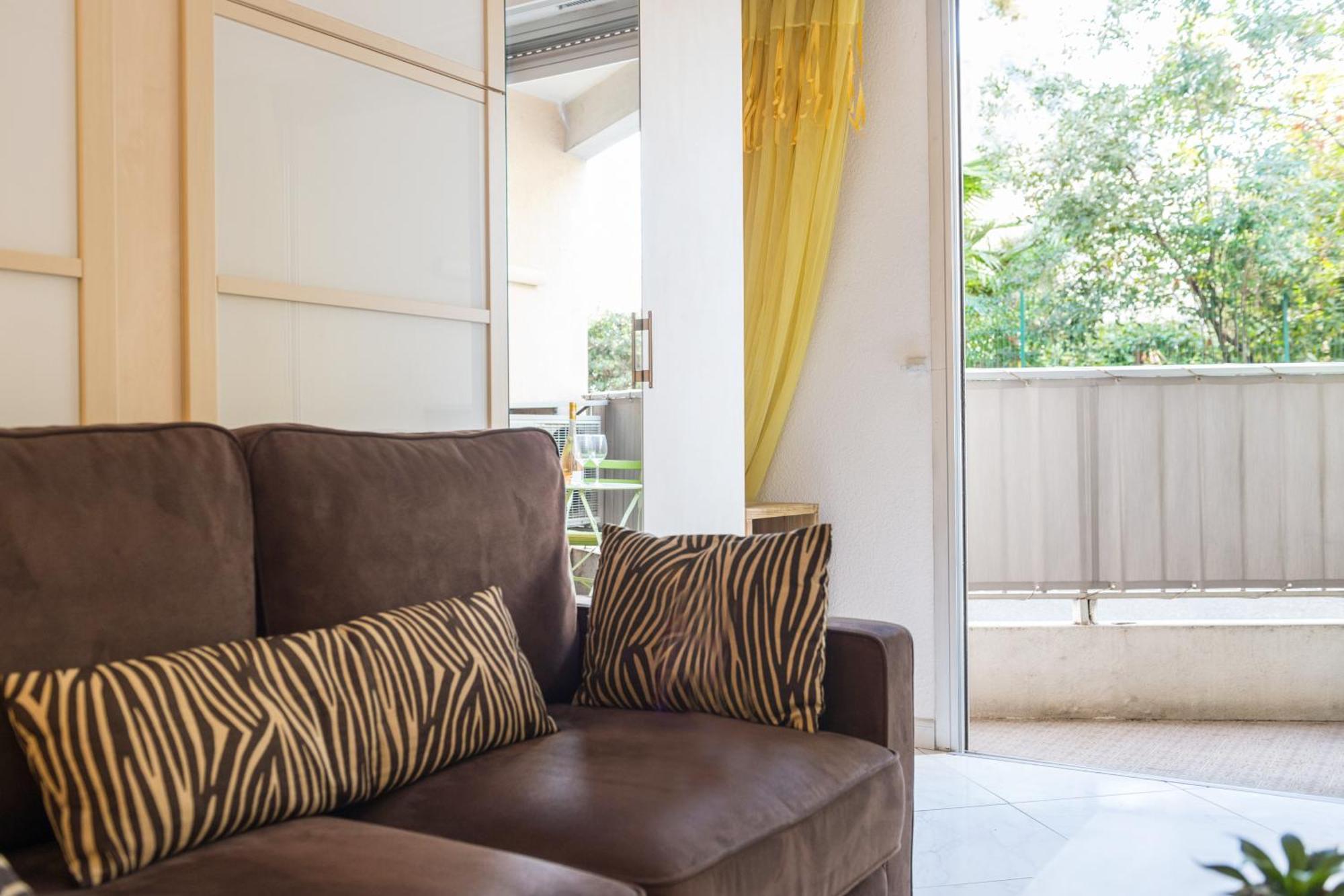 Cosy Studio - Residence Front De Mer - 芒通 外观 照片